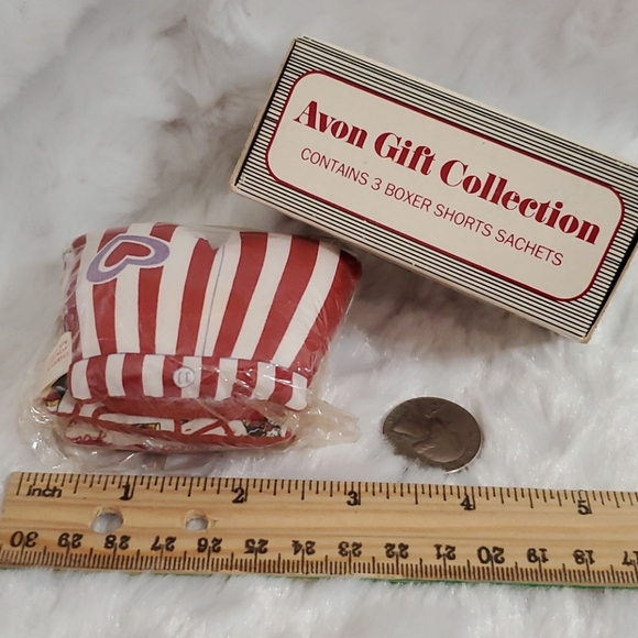 AVON Vintage Box of 3 'boxer shorts' sachets fragrance for closet or drawers NIP - Picture 6 of 6